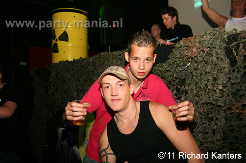 111008_021_beukgevaar_bazart_partymania_denhaag