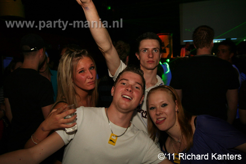 111008_026_beukgevaar_bazart_partymania_denhaag