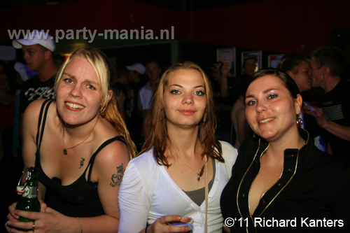 111008_041_beukgevaar_bazart_partymania_denhaag