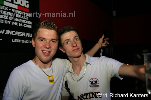 111008_045_beukgevaar_bazart_partymania_denhaag