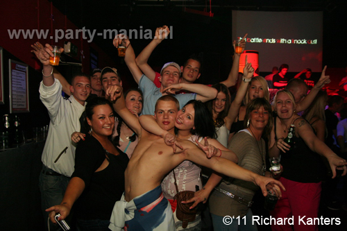 111008_051_beukgevaar_bazart_partymania_denhaag