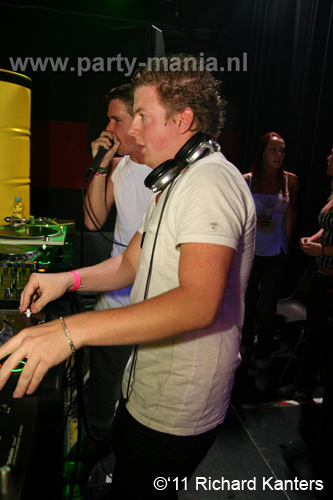 111008_077_beukgevaar_bazart_partymania_denhaag