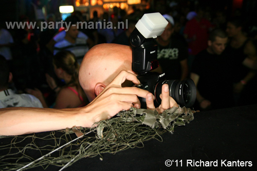 111008_080_beukgevaar_bazart_partymania_denhaag