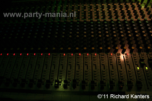 111008_089_beukgevaar_bazart_partymania_denhaag