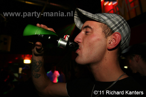 111008_091_beukgevaar_bazart_partymania_denhaag