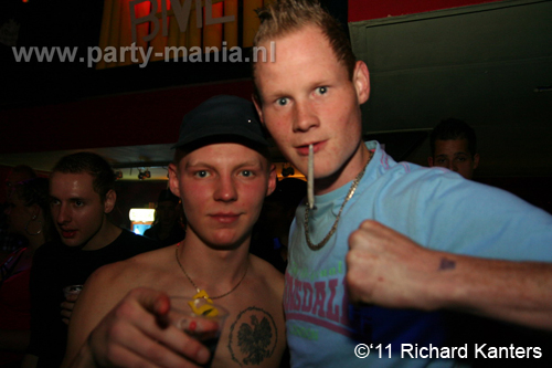 111008_092_beukgevaar_bazart_partymania_denhaag