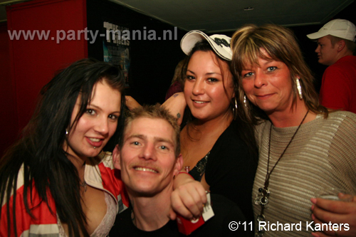 111008_098_beukgevaar_bazart_partymania_denhaag