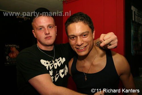 111008_105_beukgevaar_bazart_partymania_denhaag