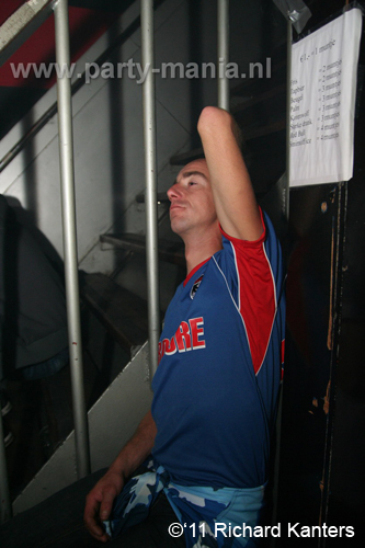 111008_114_beukgevaar_bazart_partymania_denhaag