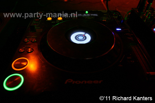 111008_121_beukgevaar_bazart_partymania_denhaag
