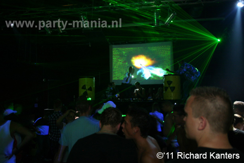 111008_127_beukgevaar_bazart_partymania_denhaag