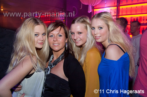 111022_041_paris_and_friends_partymania_denhaag