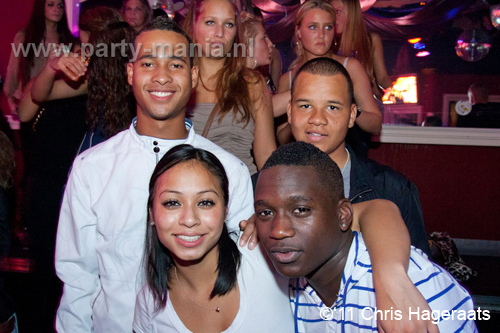 111022_044_paris_and_friends_partymania_denhaag