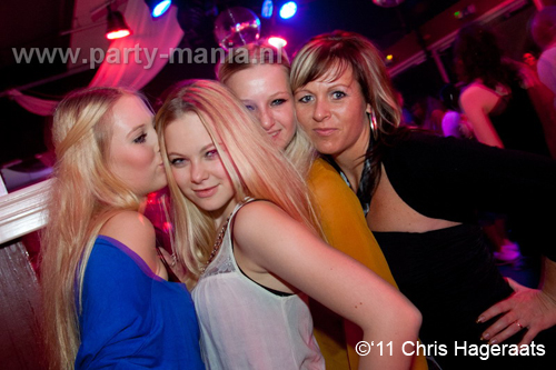 111022_086_paris_and_friends_partymania_denhaag