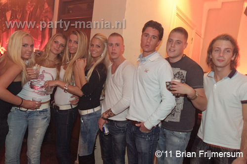 111022_002_venus_luden_partymania_denhaag