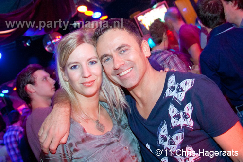 111126_006_manjefiek_club_leparis_partymania_denhaag