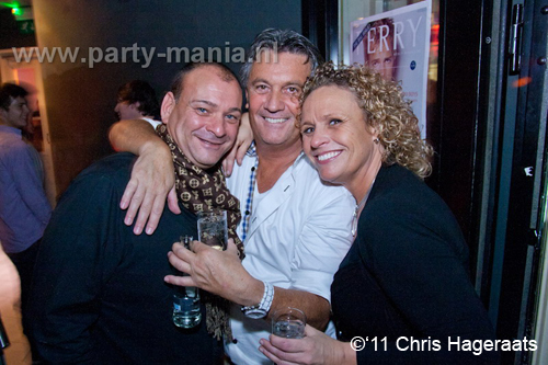 111126_103_manjefiek_club_leparis_partymania_denhaag