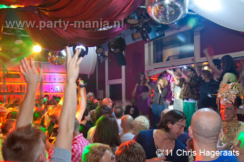 111126_124_manjefiek_club_leparis_partymania_denhaag
