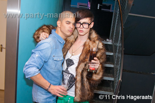 111126_171_manjefiek_club_leparis_partymania_denhaag
