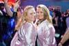 111126_092_manjefiek_club_leparis_partymania_denhaag