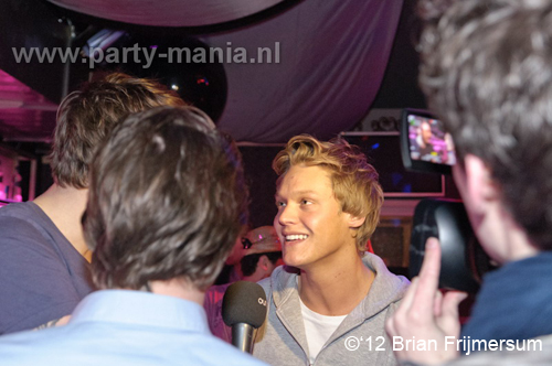 120210_020_club_manjefiek_partymania_denhaag