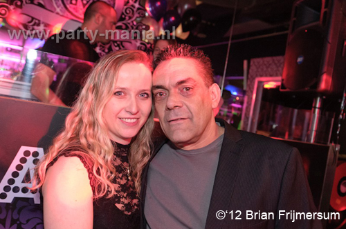 120210_025_club_manjefiek_partymania_denhaag