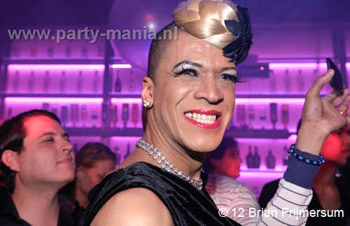 120210_057_club_manjefiek_partymania_denhaag