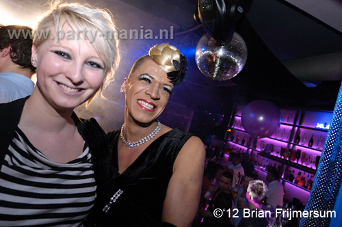 120210_068_club_manjefiek_partymania_denhaag