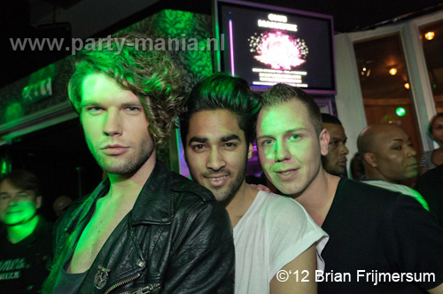 120210_078_club_manjefiek_partymania_denhaag