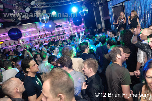 120210_088_club_manjefiek_partymania_denhaag