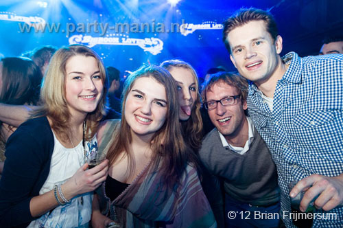 120303_011_bigroomlovers_paard_partymania