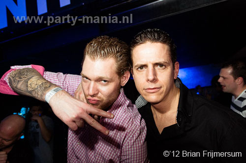 120303_013_bigroomlovers_paard_partymania