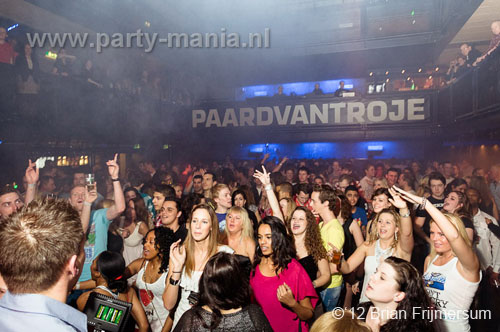 120303_019_bigroomlovers_paard_partymania