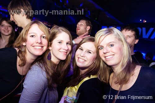 120303_023_bigroomlovers_paard_partymania