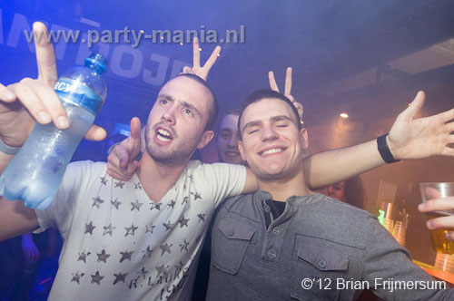 120303_038_bigroomlovers_paard_partymania