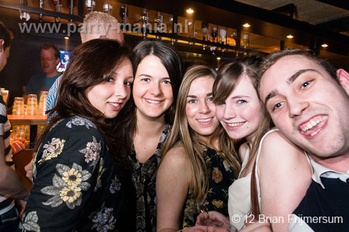 120303_043_bigroomlovers_paard_partymania