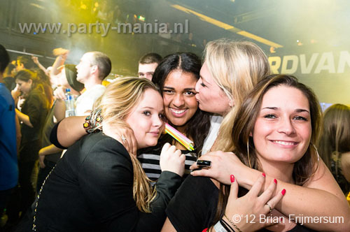 120303_048_bigroomlovers_paard_partymania