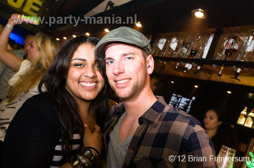 120303_049_bigroomlovers_paard_partymania