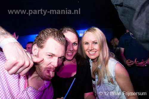 120303_054_bigroomlovers_paard_partymania