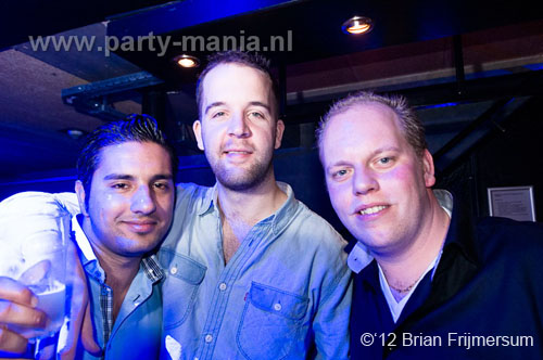 120303_065_bigroomlovers_paard_partymania