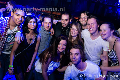 120303_068_bigroomlovers_paard_partymania