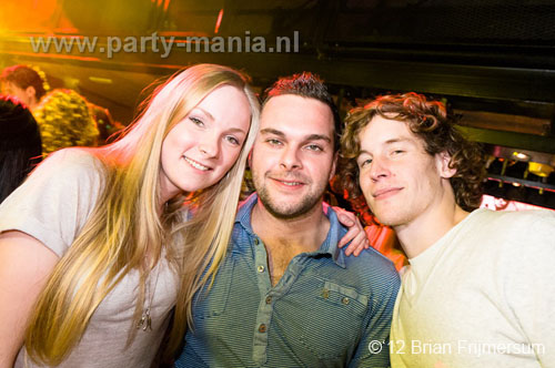 120303_117_bigroomlovers_paard_partymania