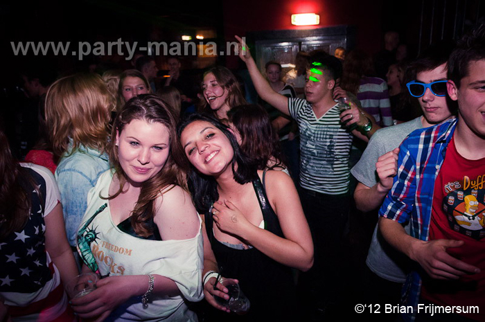 120420_020_happinezz_club_seven_partymania_denhaag