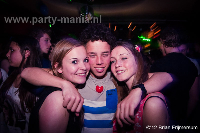 120420_028_happinezz_club_seven_partymania_denhaag