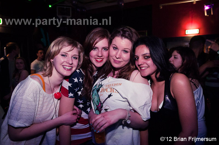 120420_031_happinezz_club_seven_partymania_denhaag