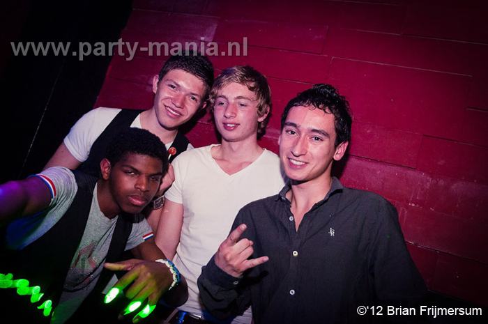 120420_054_happinezz_club_seven_partymania_denhaag