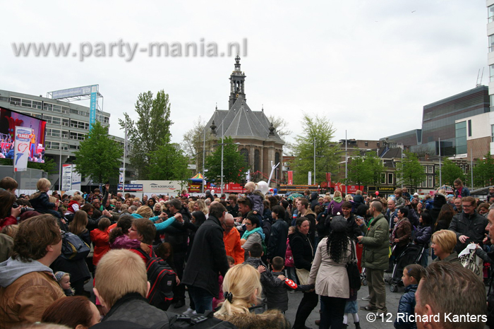 120505_001_bevrijdingsfestival_spuiplein_partymania_denhaag