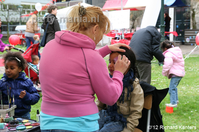 120505_015_bevrijdingsfestival_spuiplein_partymania_denhaag