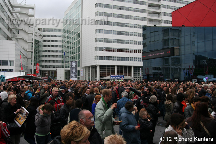 120505_050_bevrijdingsfestival_spuiplein_partymania_denhaag