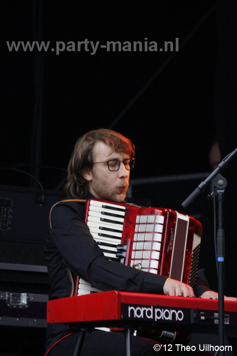 120505_040_bevrijdingsfestival_spuiplein_partymania_denhaag